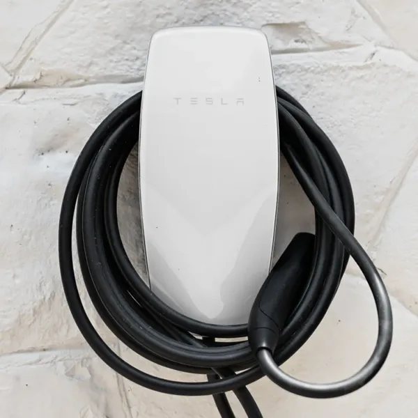 ShortTermRental_SanAntonio_147EEdgewoodPl_tesla