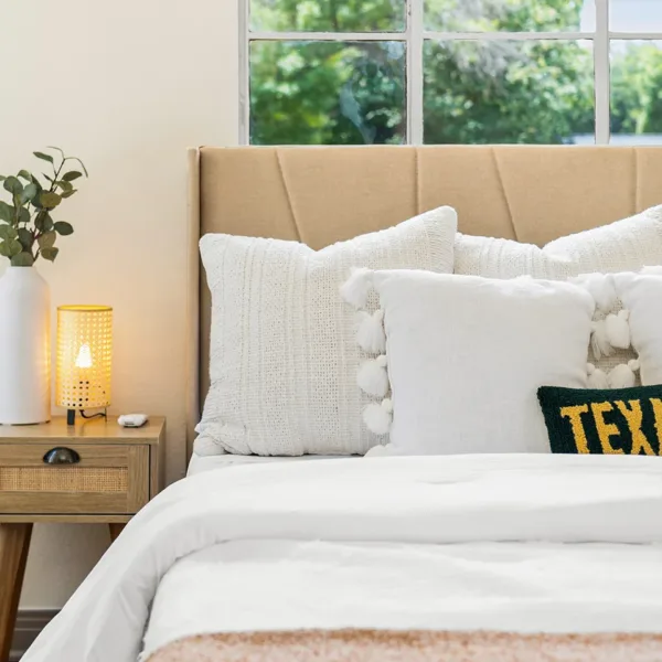 ShortTermRental_SanAntonio_Bedroom_147EEdgewoodPl