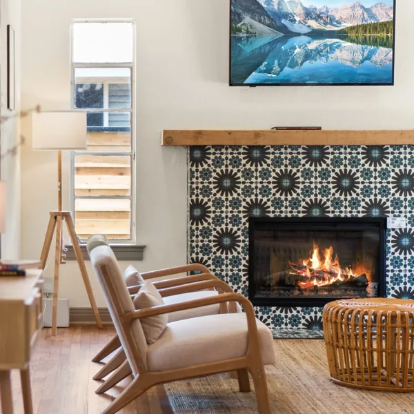 ShortTermRental_SanAntonio_LR_147EEdgewoodPl2